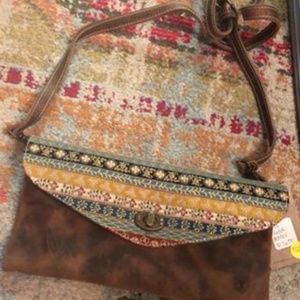 NWT Oak River Lily Leather Clutch